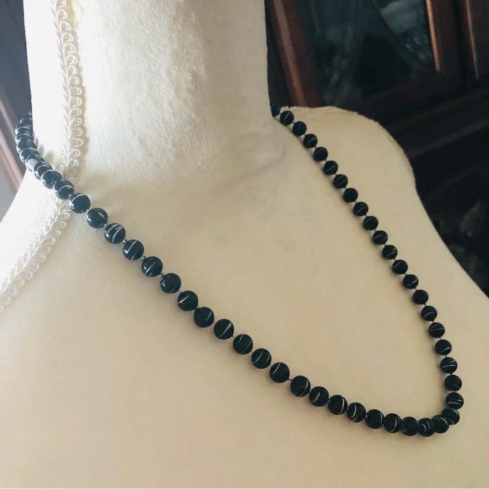 Vintage 80s black with silver metallic painted bead necklace